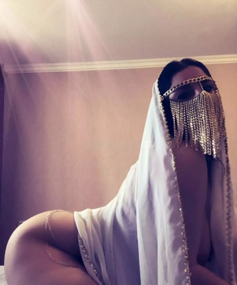 Оксанушка, 23